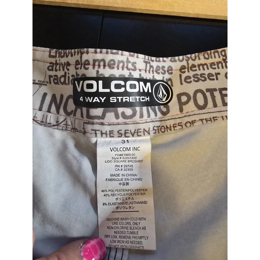 Volcom lido square